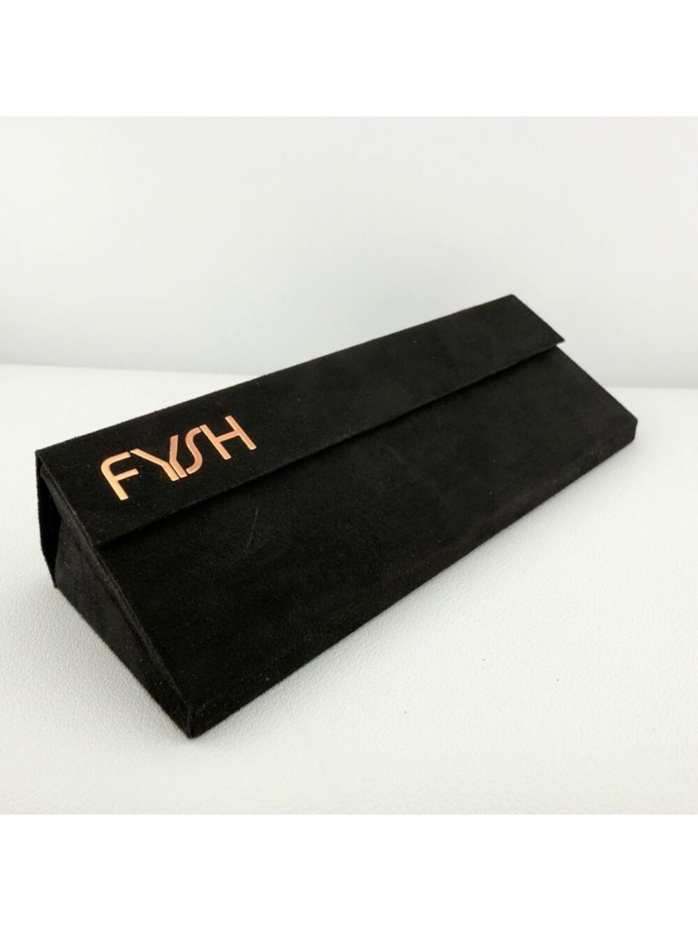 Fysh Eyeglasses Case Fold Over Magnetic Closure And Cleaning Cloth